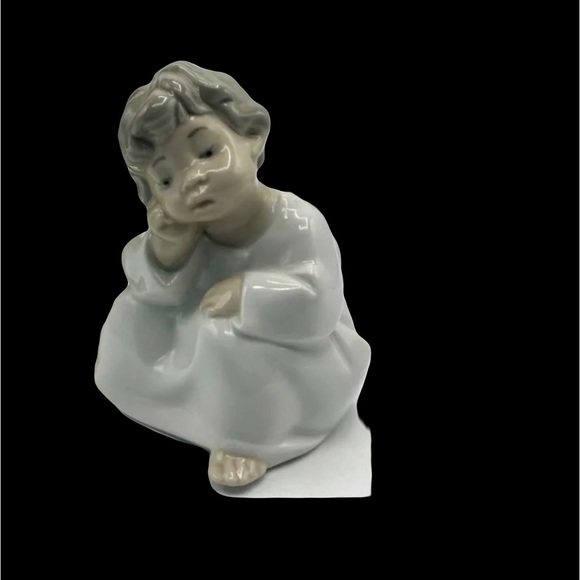 Lladro # 4539 Small Setting Angle Thinking - Picture 3 of 5